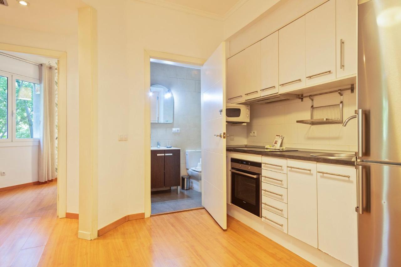 Alcam Paseo San Juan Apartment Barcelona Exterior photo